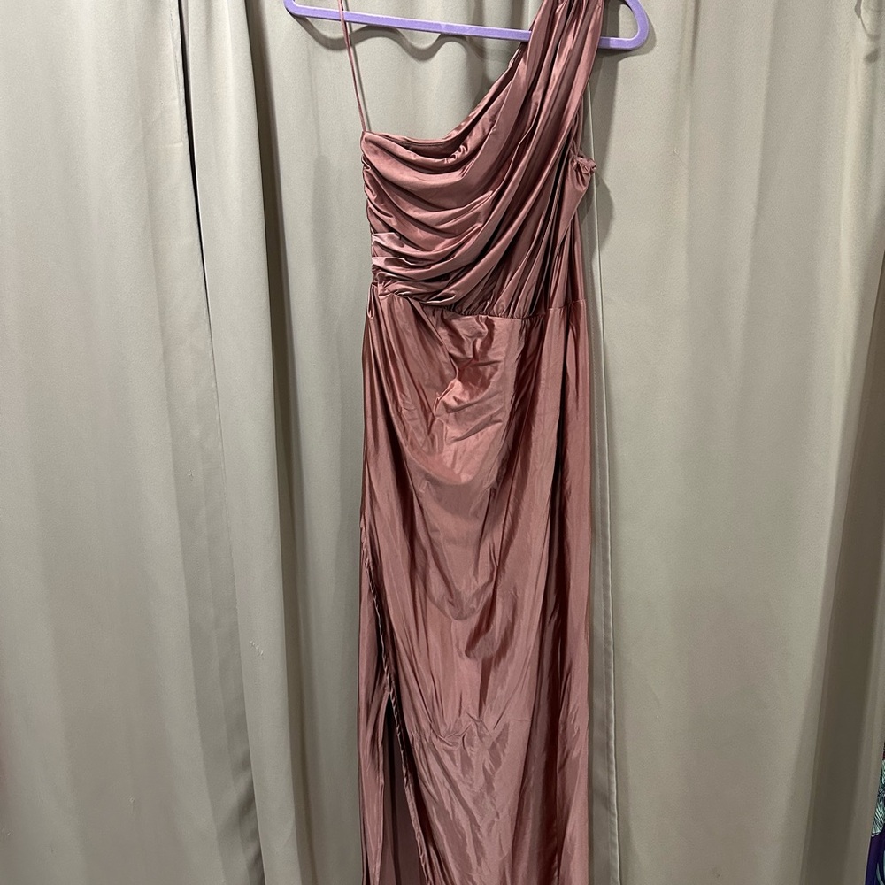 Elegant One-Shoulder Rose Gold Dress